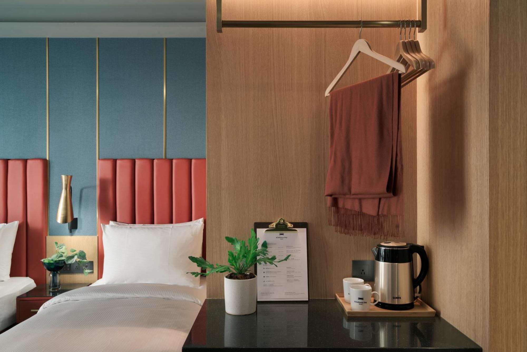 คายด์เนส เดย์ โฮเต็ล Hotel ไถหนาน ห้อง รูปภาพ