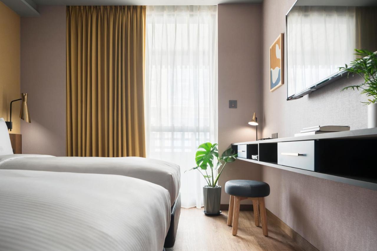 คายด์เนส เดย์ โฮเต็ล Hotel ไถหนาน ภายนอก รูปภาพ